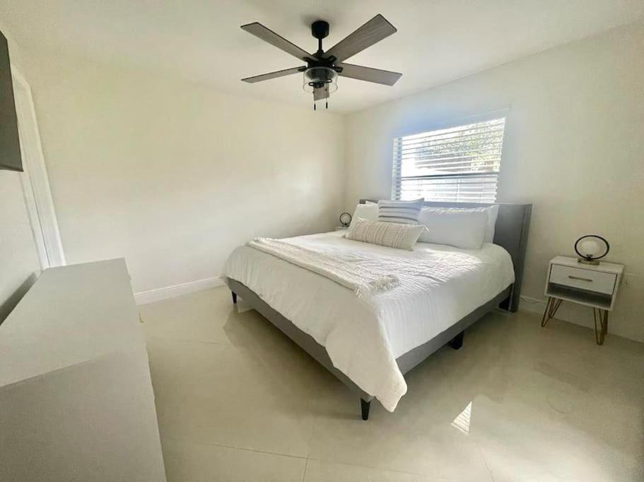 Stylish 3/2 Getaway! Near Theme Parks! Lakeland Exterior foto