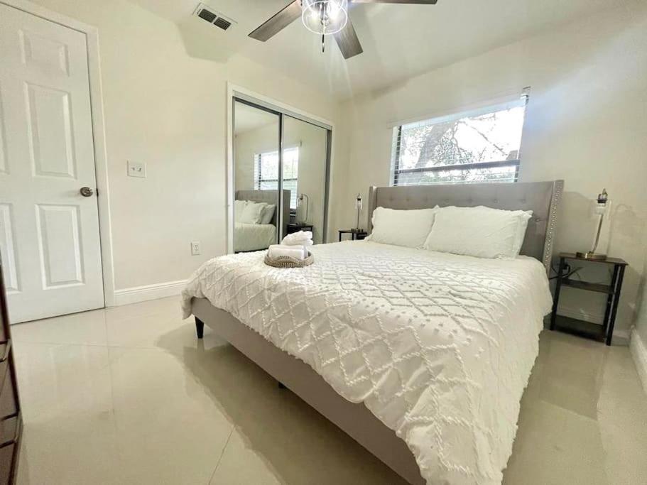 Stylish 3/2 Getaway! Near Theme Parks! Lakeland Exterior foto