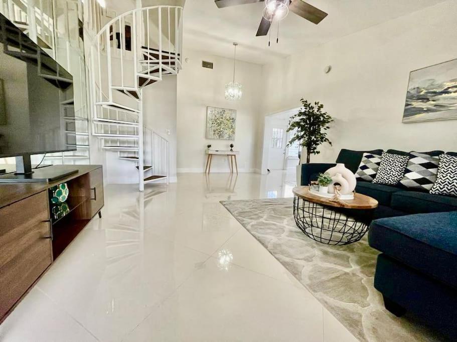 Stylish 3/2 Getaway! Near Theme Parks! Lakeland Exterior foto